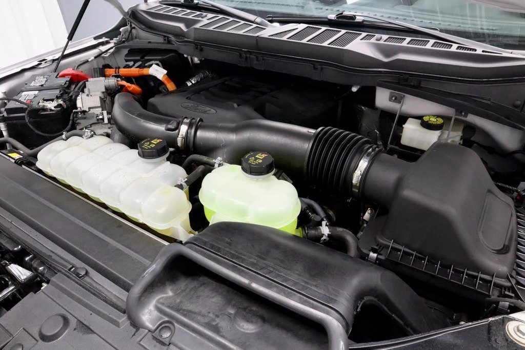 Certified 2022 Ford F150 XLT w/ Equipment Group 302A High image 16