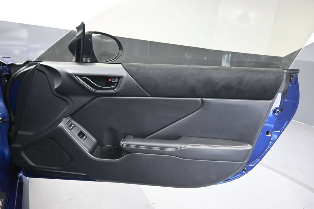 Used 2022 Toyota GR86 Premium RWD image 29