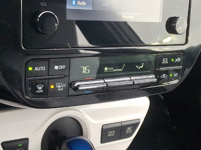 Used 2016 Toyota Prius Two FWD image 15