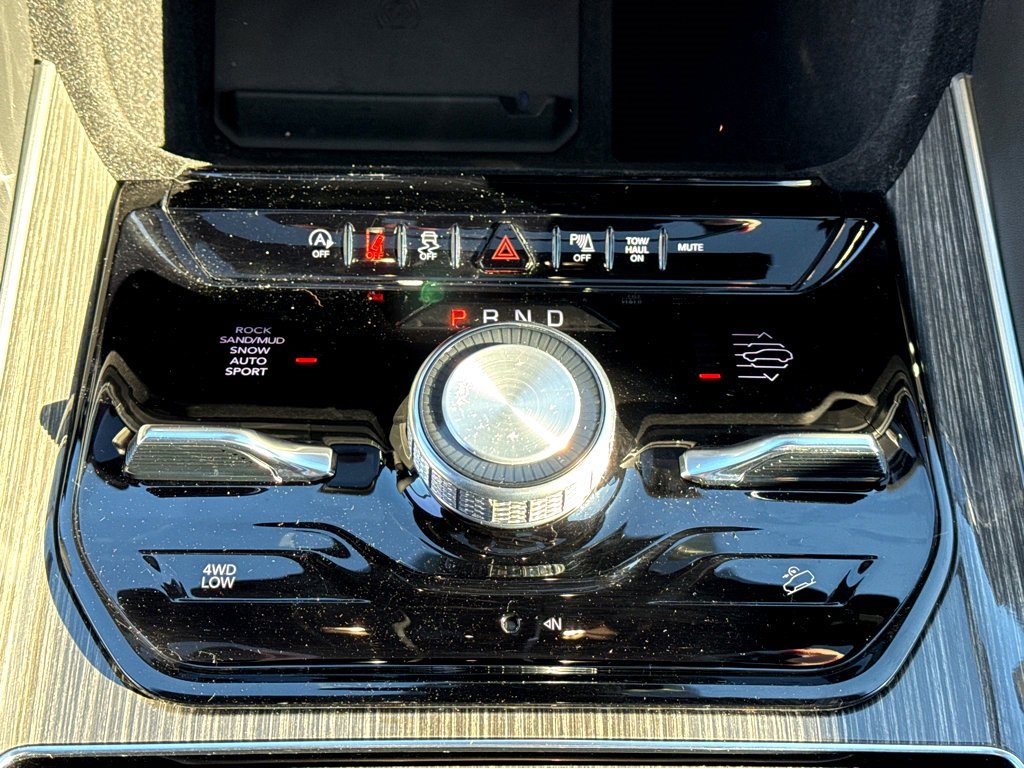 Used 2022 Jeep Wagoneer Series III w/ Premium Group I image 24