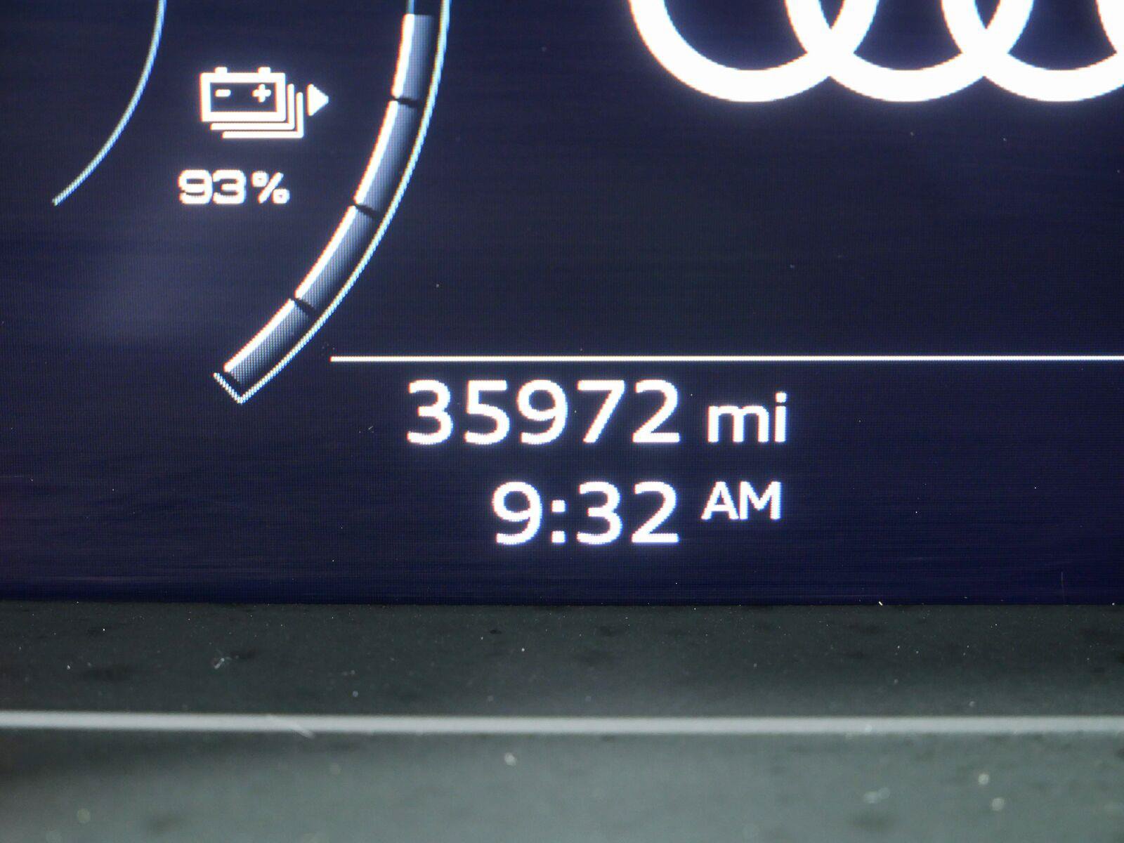 Used 2023 Audi Q4 e-tron Prestige AWD/4WD image 8
