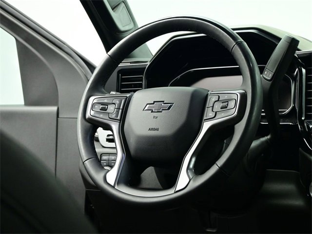 Used 2024 Chevrolet Silverado 2500 ZR2 w/ Technology Package image 13