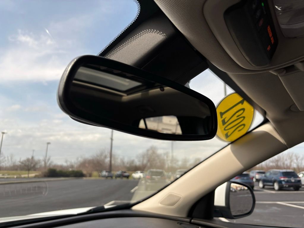 Used 2021 Buick Encore GX Essence w/ Experience Buick Package image 35