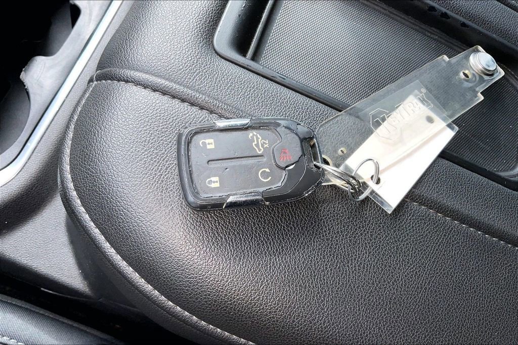 Used 2019 Chevrolet Silverado 1500 LT Trail Boss AWD/4WD image 14