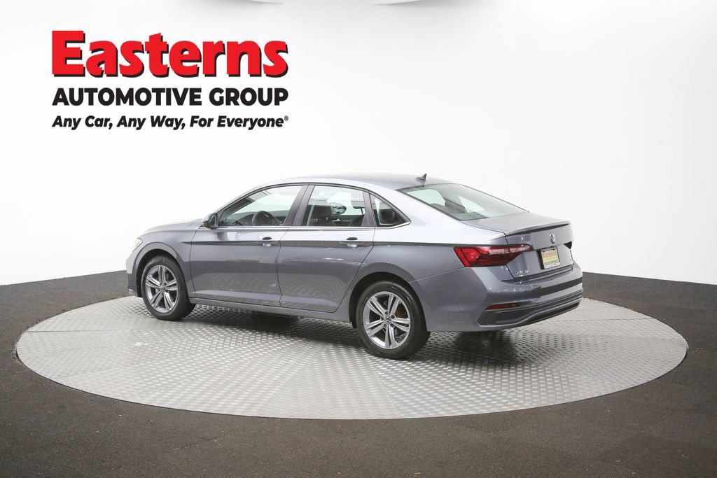Used 2024 Volkswagen Jetta SE FWD image 57