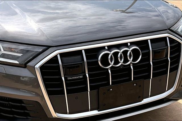 Used 2023 Audi Q7 3.0T Premium Plus w/ Premium Plus Package AWD/4WD image 30