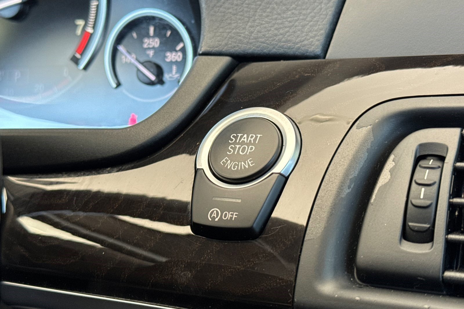 Used 2013 BMW 535i Sedan image 33