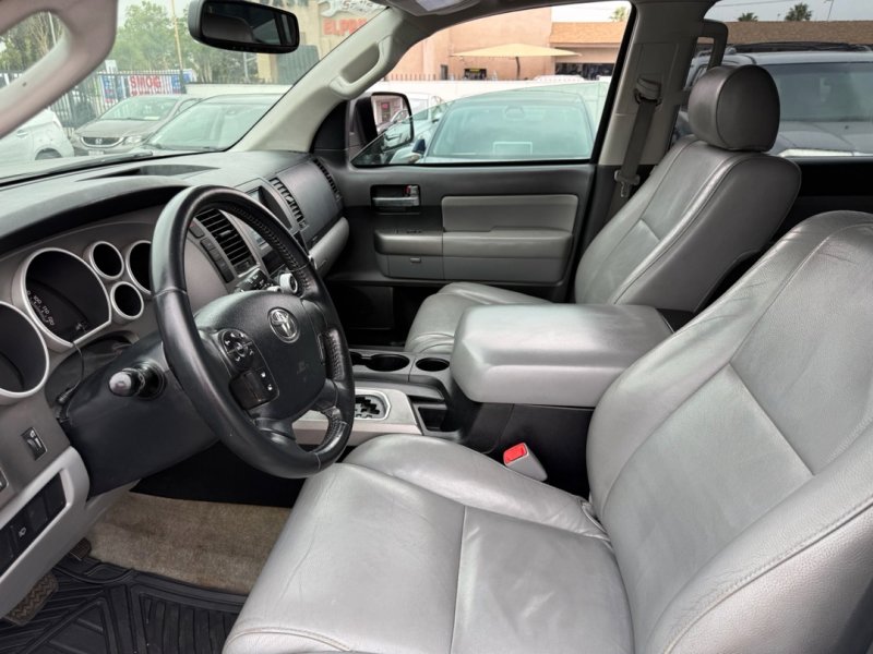 Used 2011 Toyota Sequoia SR5 w/ Premium Pkg RWD image 11