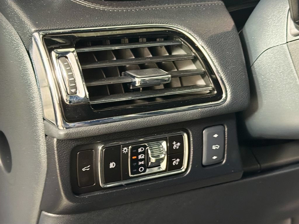 Certified 2023 Lincoln Navigator L Reserve RWD image 10