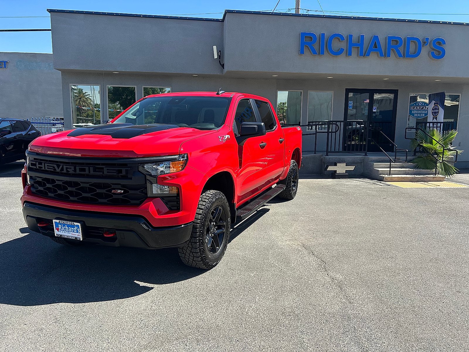 Used 2025 Chevrolet Silverado 1500 Custom Trail Boss AWD/4WD image 7