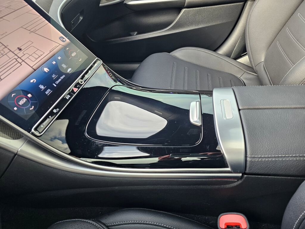 Used 2024 Mercedes-Benz C 300 4MATIC Sedan w/ Pinnacle Trim Package image 30