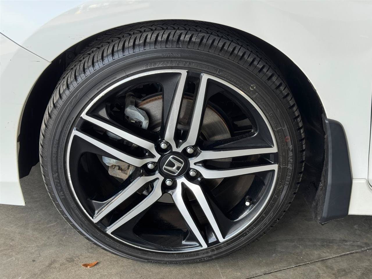 Used 2016 Honda Accord Touring image 39
