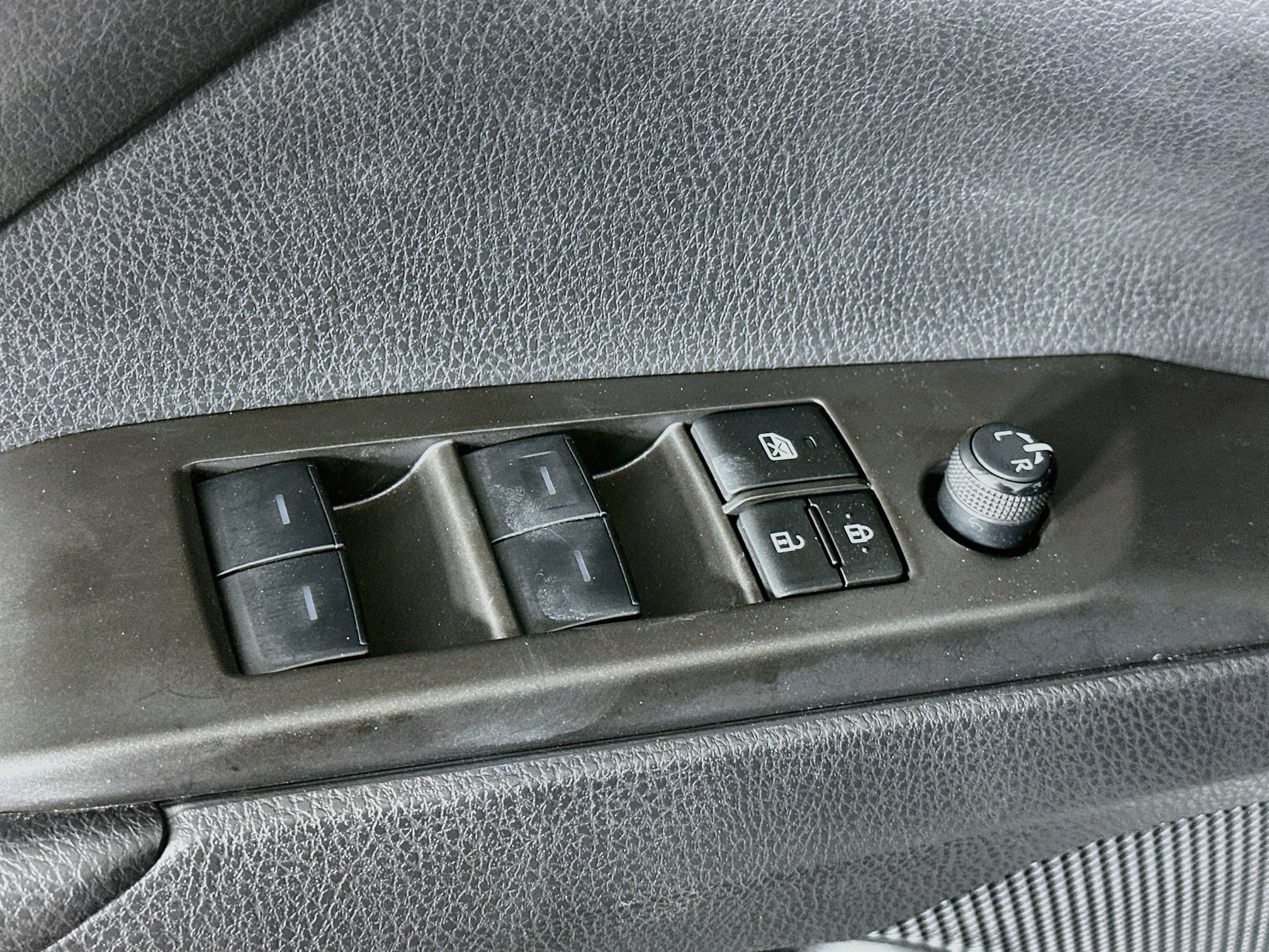 Used 2024 Toyota Camry LE w/ Convenience Package FWD image 15