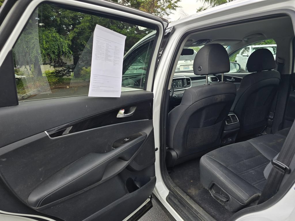 Used 2020 Kia Sorento FWD V6 image 7