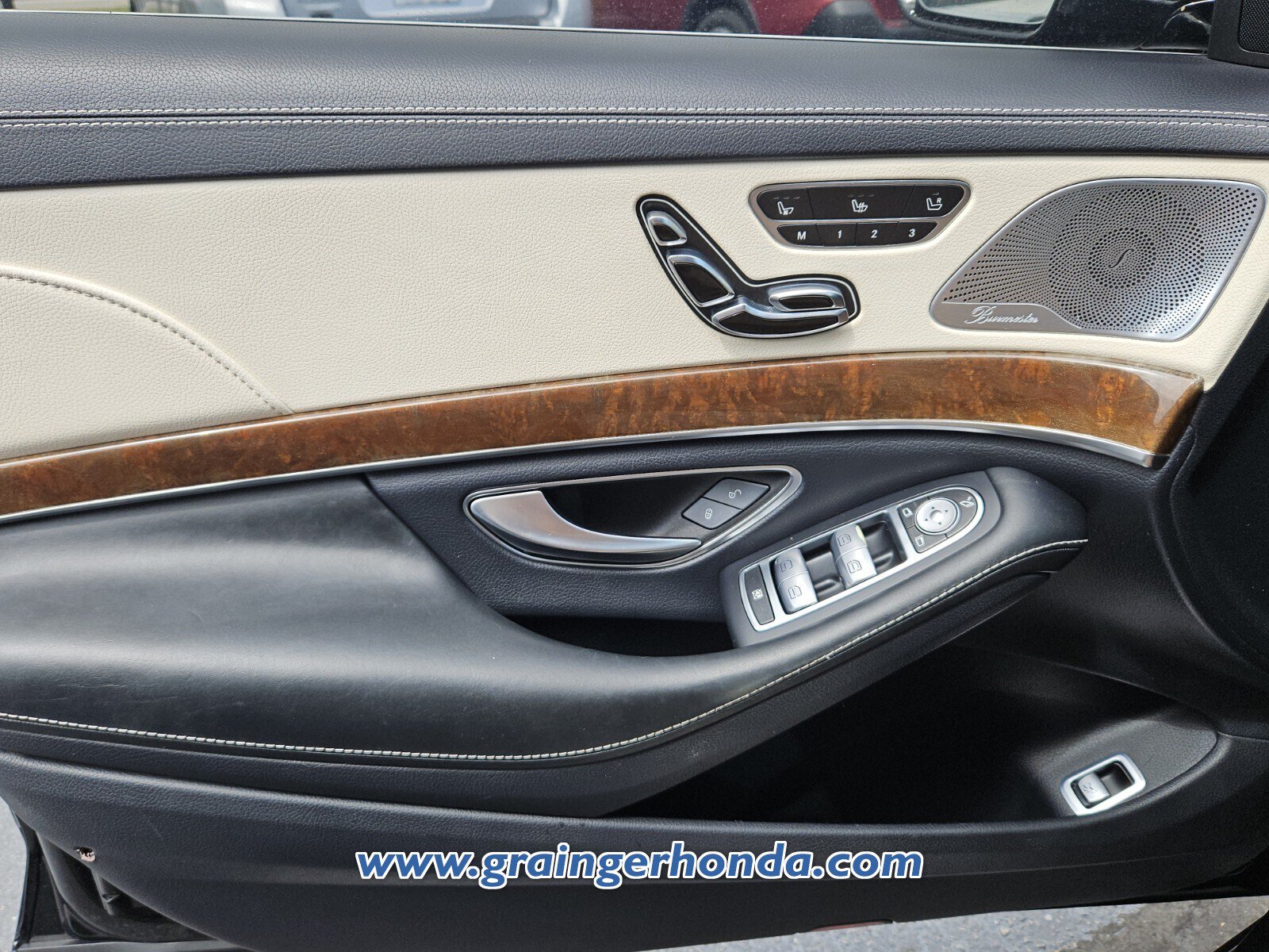 Used 2015 Mercedes-Benz S 550 Sedan image 24
