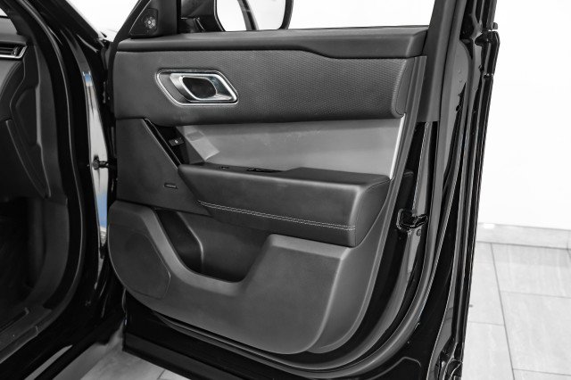 Used 2020 Land Rover Range Rover Velar R-Dynamic S image 42