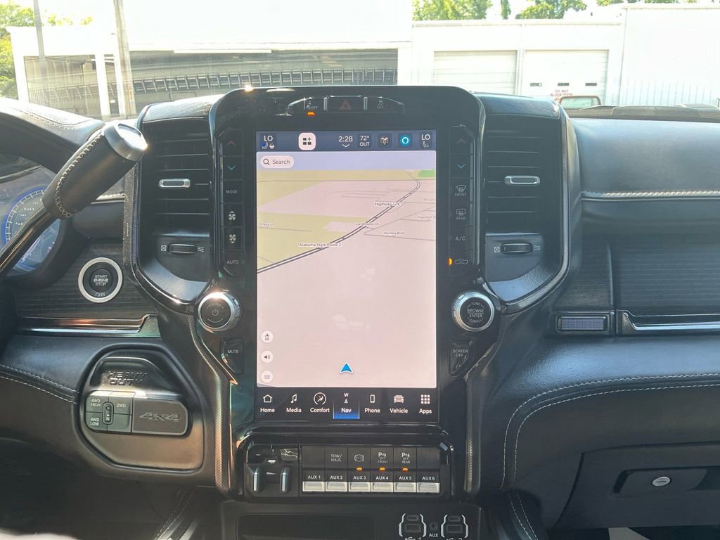 Used 2022 RAM 5500 4x4 Crew Cab image 26
