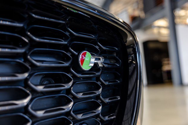 Used 2023 Jaguar F-TYPE R AWD/4WD image 13
