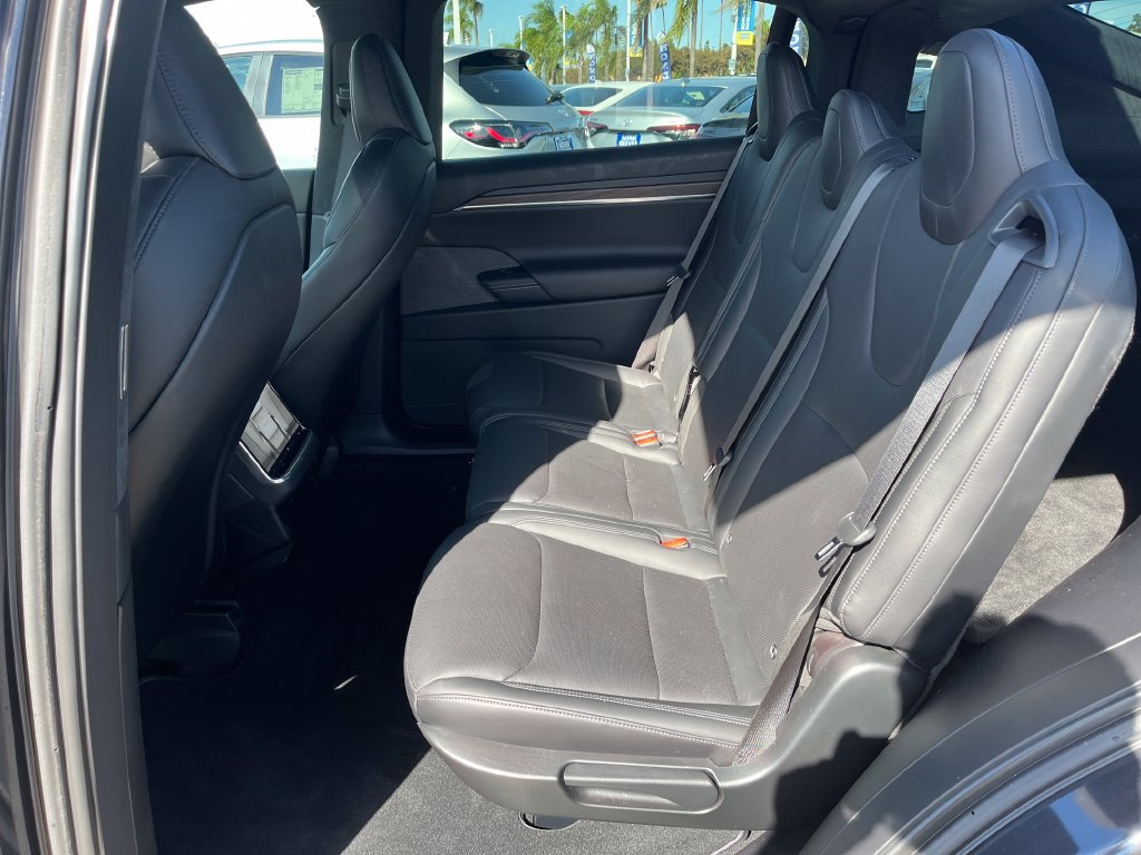 Used 2024 Tesla Model X AWD/4WD image 12