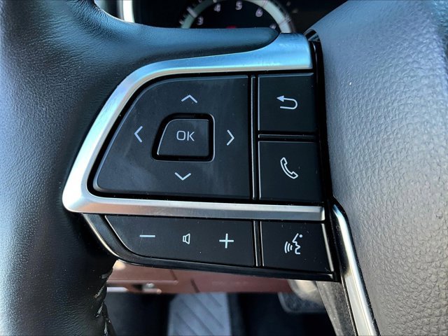 Used 2020 Toyota Highlander Limited image 20