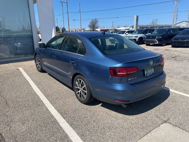 Used 2017 Volkswagen Jetta SE FWD image 5