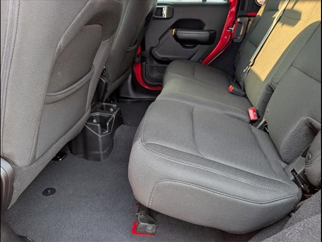 Used 2018 Jeep Wrangler Unlimited Sport S image 9