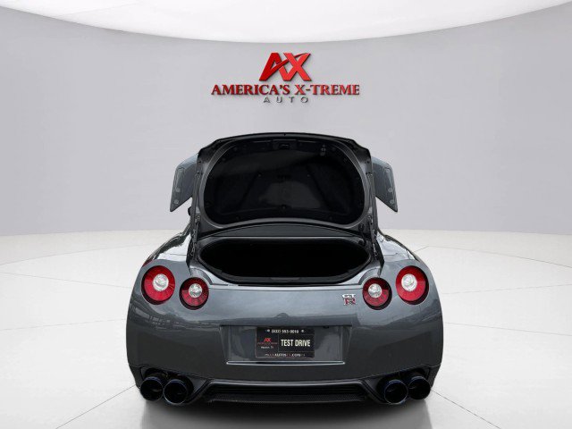 Used 2013 Nissan GT-R Premium image 44