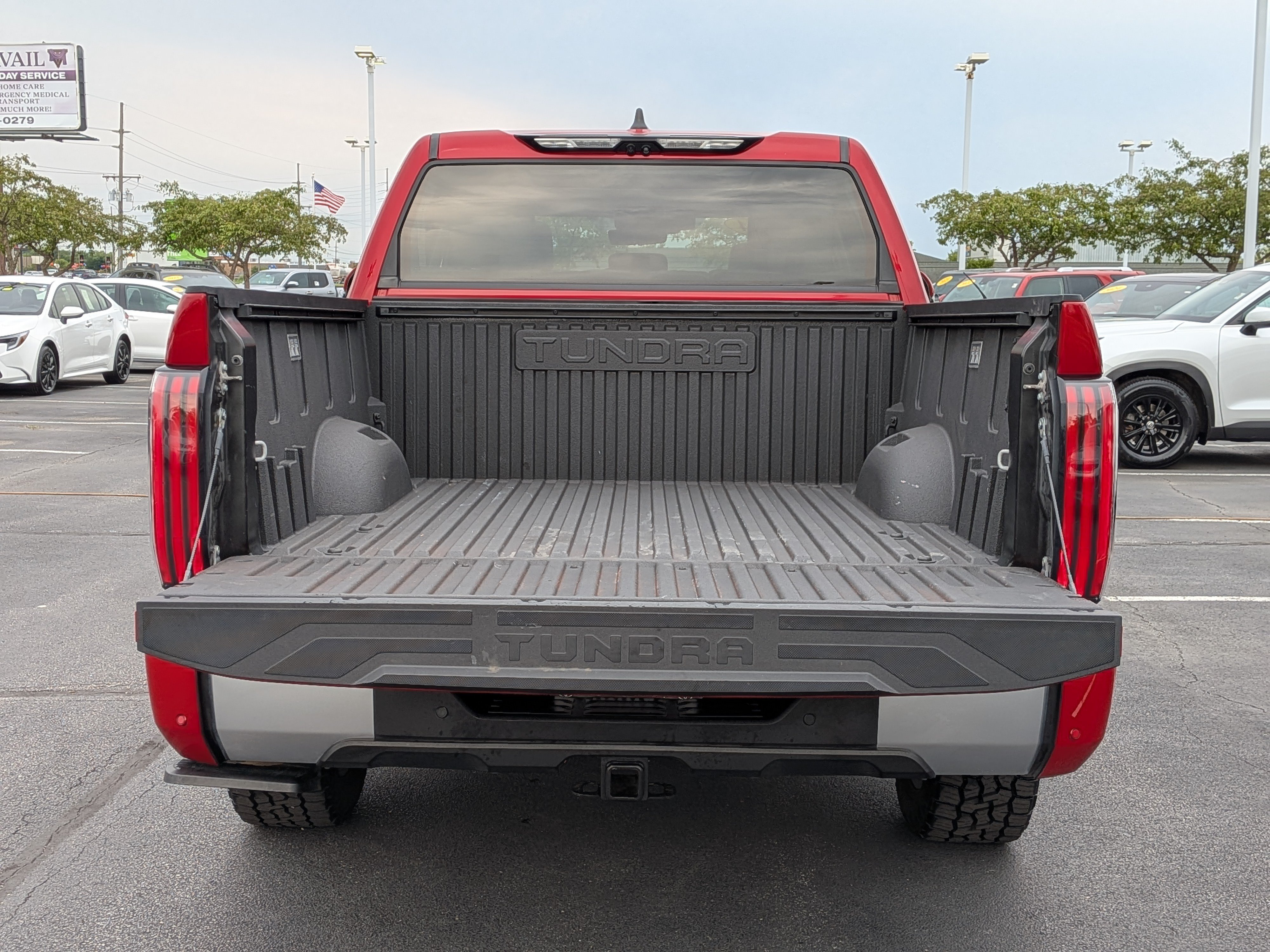 Used 2024 Toyota Tundra Limited AWD/4WD image 8