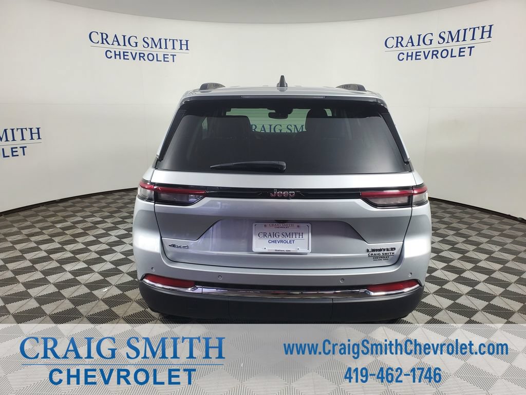 Used 2023 Jeep Grand Cherokee Limited AWD/4WD image 4
