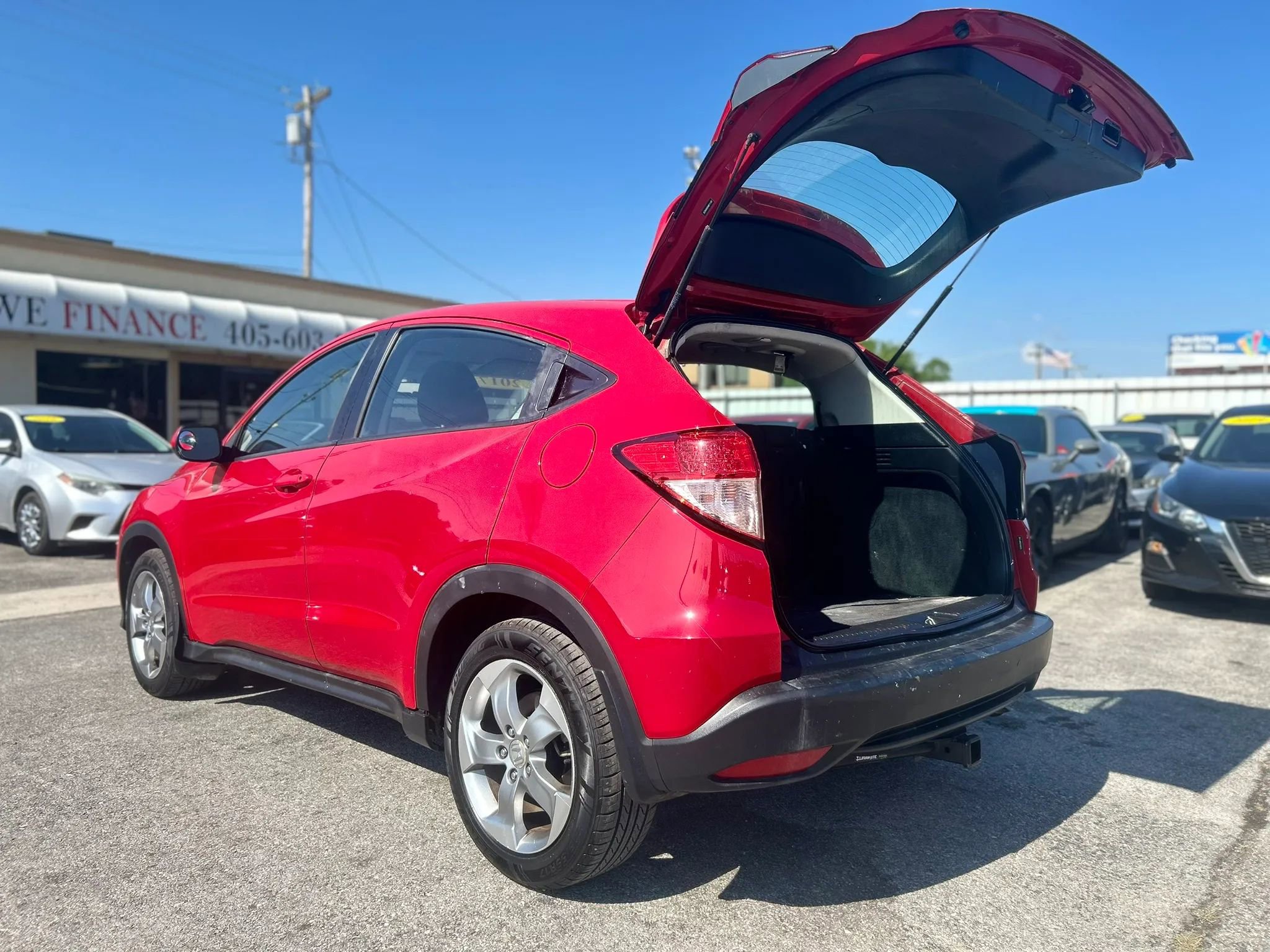 Used 2017 Honda HR-V LX image 9