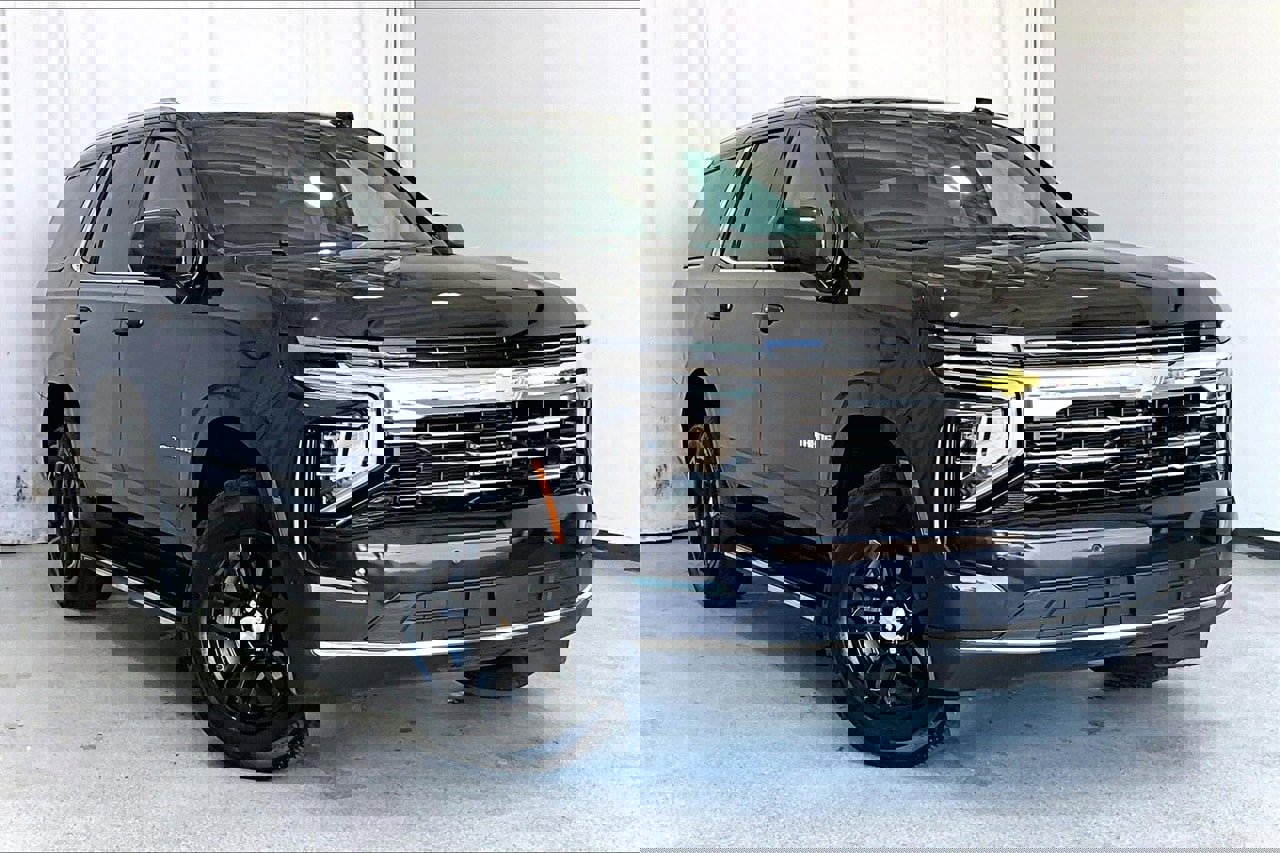 Used 2025 Chevrolet Tahoe LT image 1