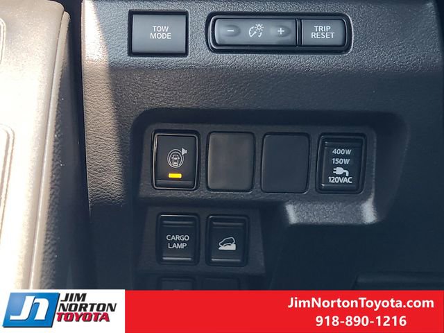 Used 2025 Nissan Frontier SL AWD/4WD image 22