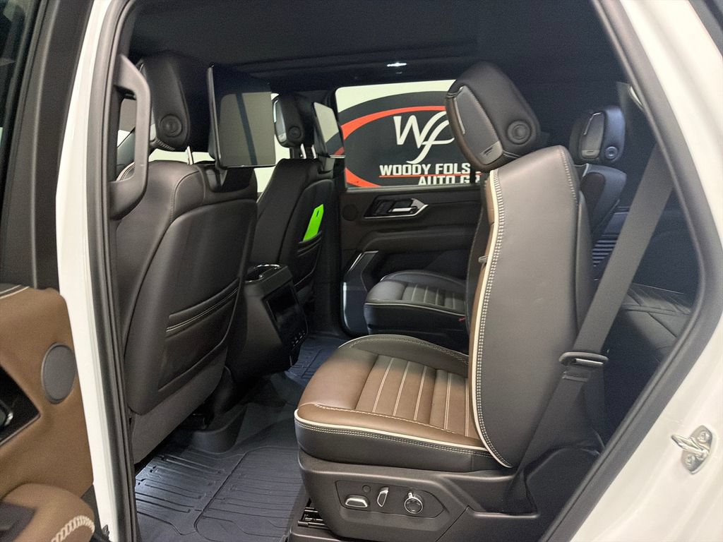 Used 2026 GMC Yukon Denali Ultimate AWD/4WD image 13