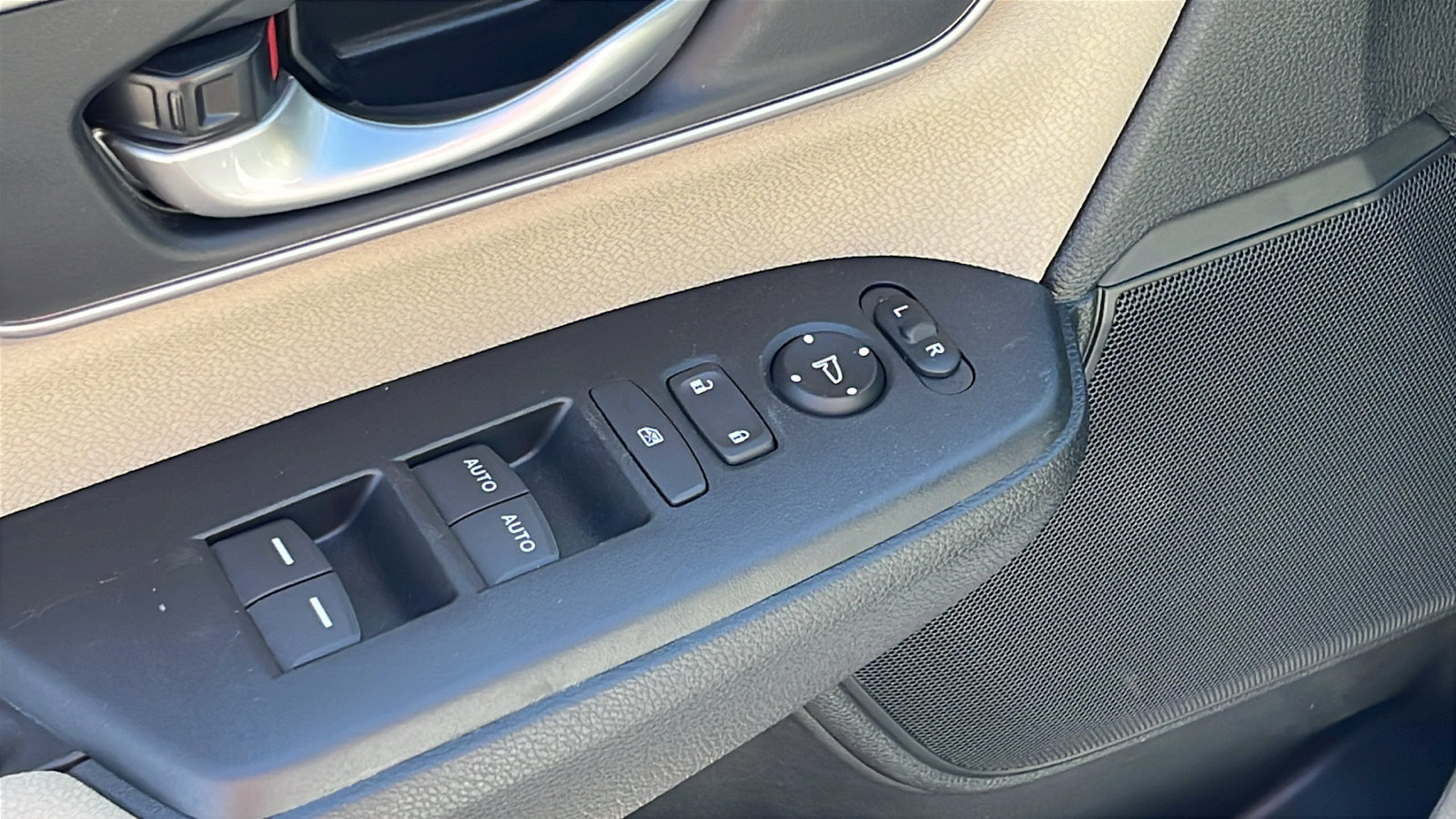 Used 2022 Honda CR-V EX image 12