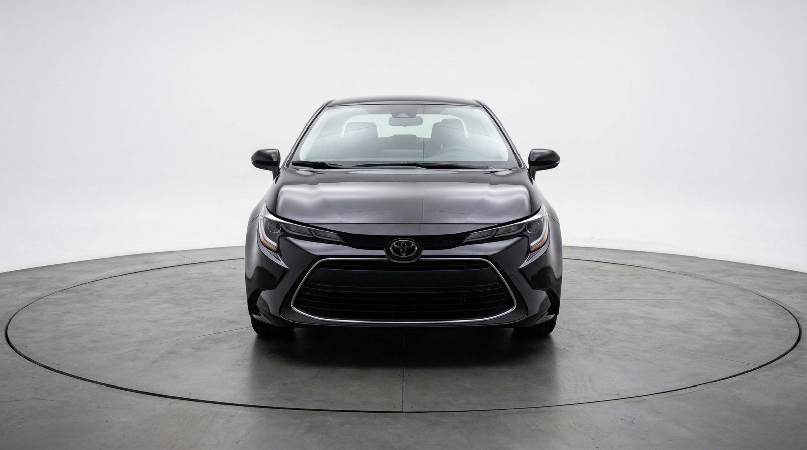 Used 2025 Toyota Corolla LE FWD image 2