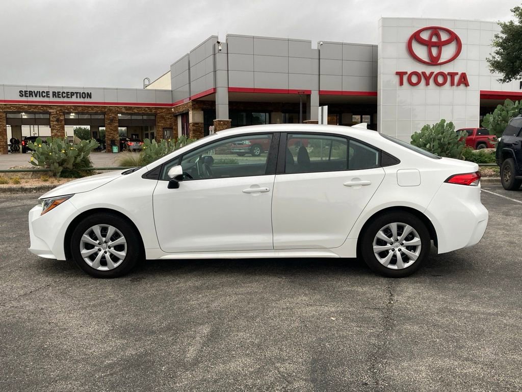 Used 2020 Toyota Corolla LE FWD image 8