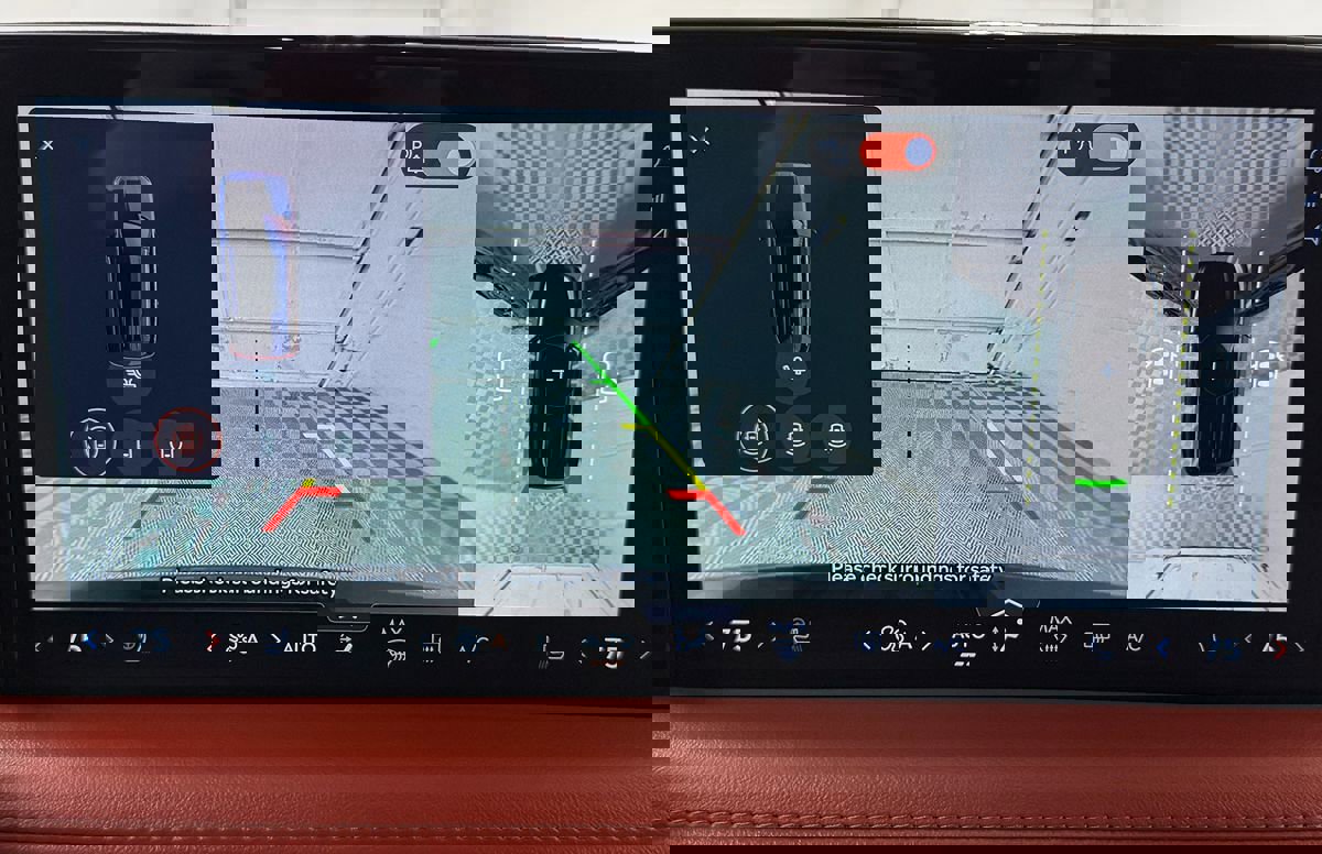 Used 2025 Lincoln Aviator Reserve w/ Jet Appearance Package image 33