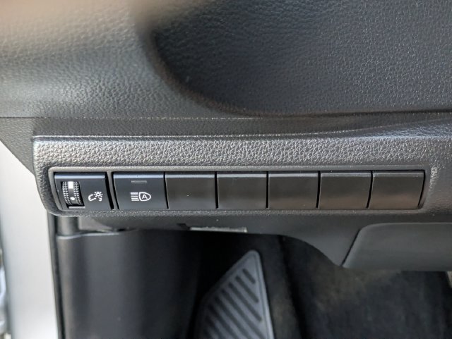 Used 2025 Toyota Corolla LE FWD image 22