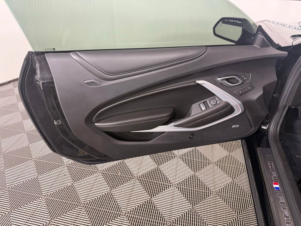 Used 2018 Chevrolet Camaro SS w/ Redline Edition RWD image 12