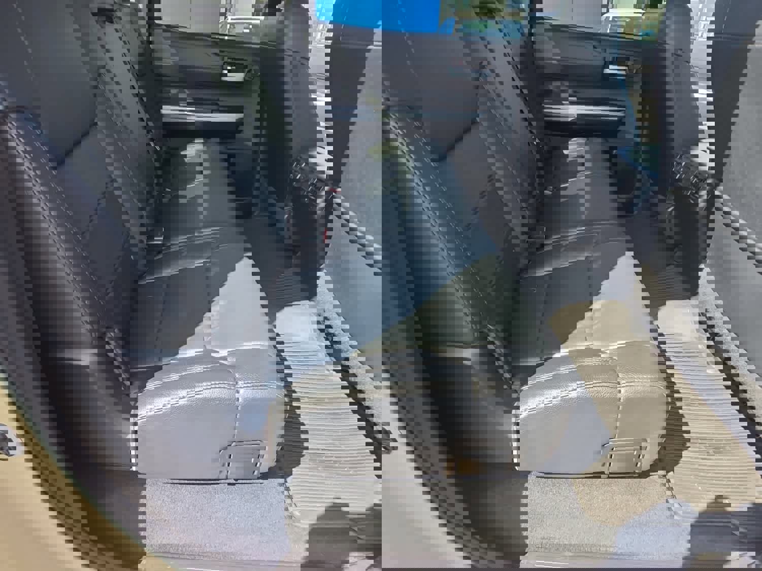 Used 2017 Toyota Tundra Limited w/ Limited Premium Package image 31