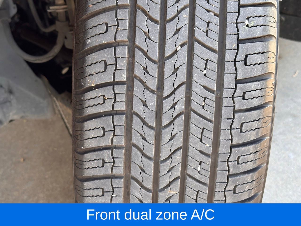 Used 2016 Mitsubishi Outlander SEL image 3