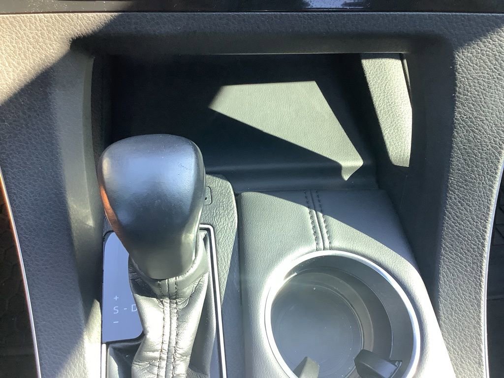 Used 2021 Toyota Avalon XSE image 18