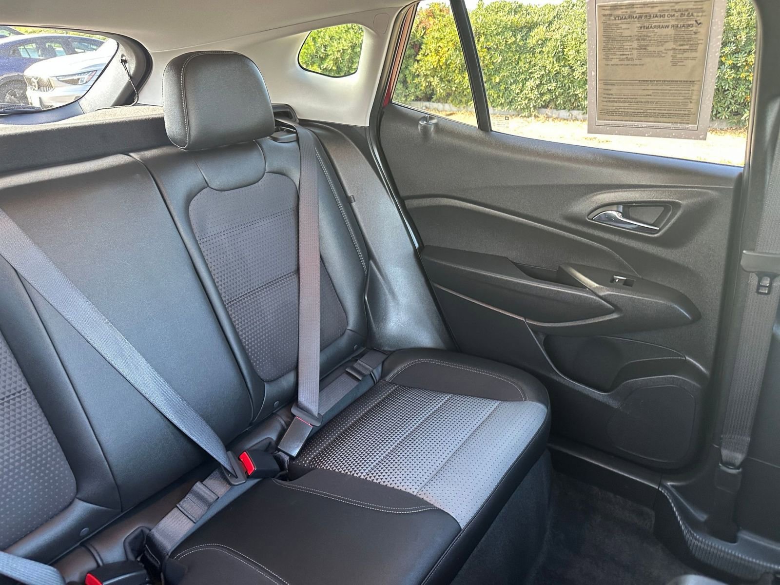 Used 2025 Chevrolet Trax LT image 37