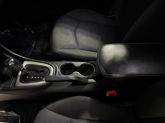 Used 2012 Dodge Avenger SXT FWD image 8