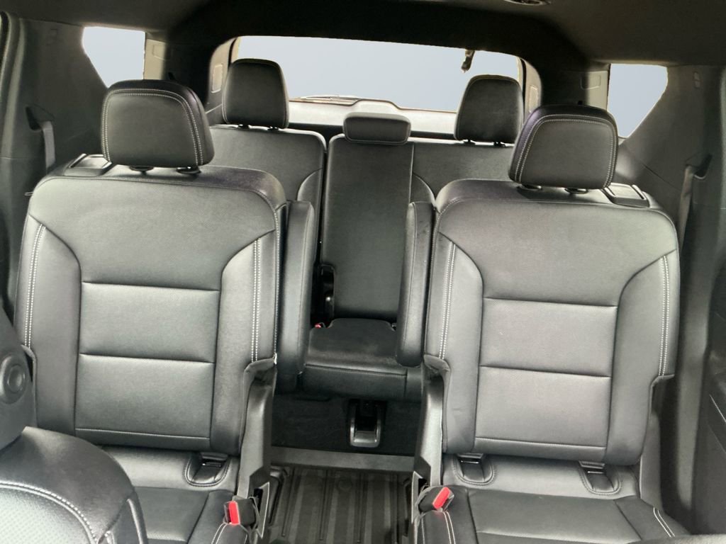 Used 2026 Chevrolet Traverse LT FWD image 14