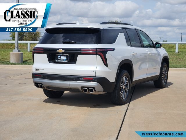 Used 2024 Chevrolet Traverse LT w/ LPO, Floor Liner Package FWD image 10