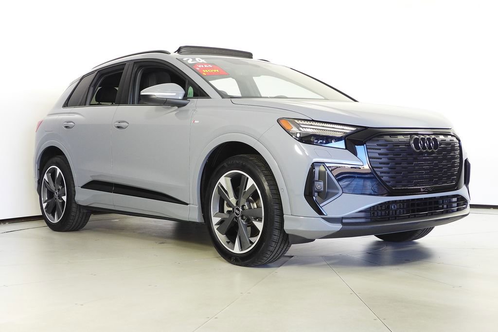 Used 2024 Audi Q4 e-tron Prestige w/ Black Optic Package image 4