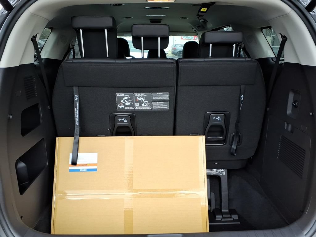 New 2026 Kia Carnival EX FWD image 8