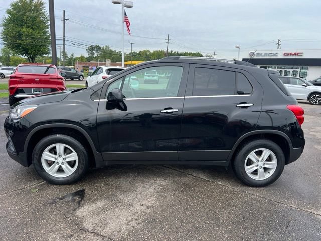 Used 2017 Chevrolet Trax LT w/ LT Convenience Package AWD/4WD image 8