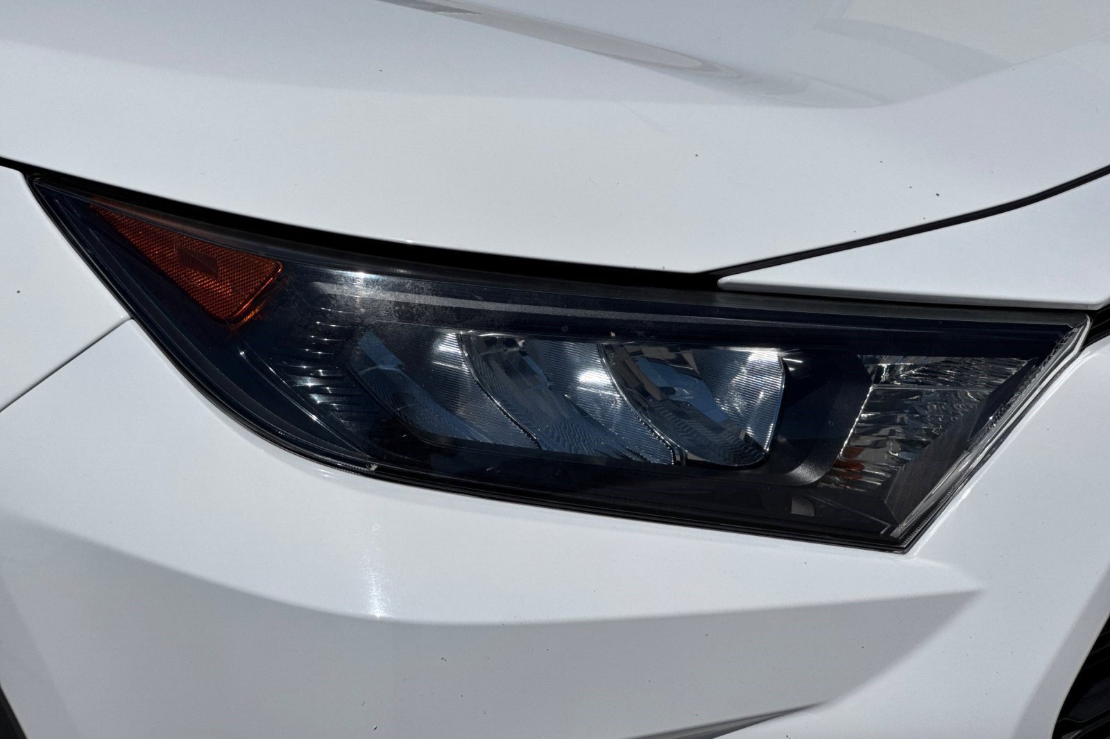 Used 2020 Toyota RAV4 LE w/ All Weather Liner Package AWD/4WD image 10